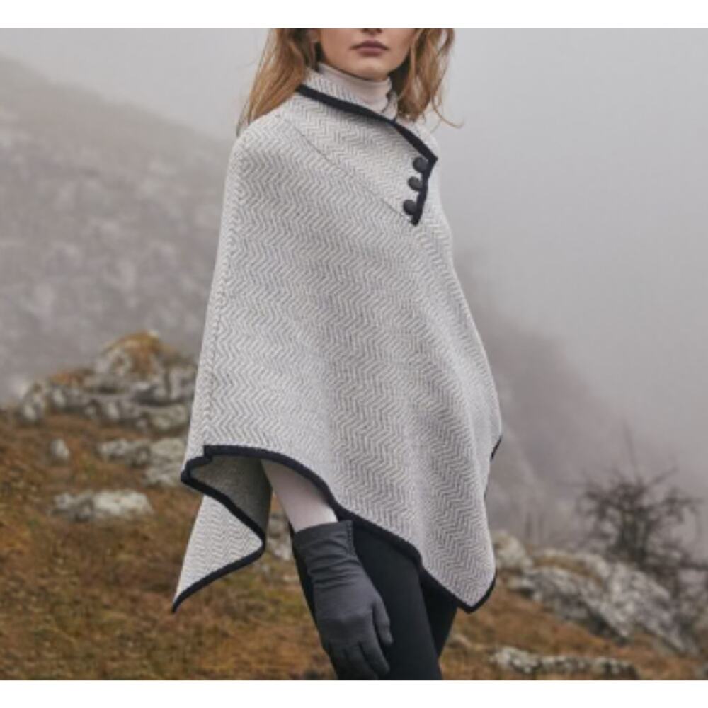 Saol Herringbone Cape Size L/XL